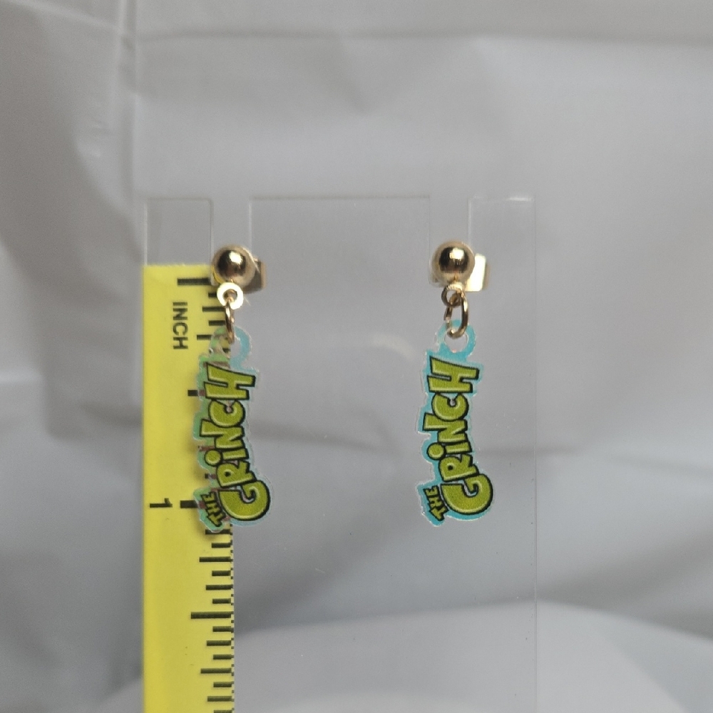 🚨Gold and Green Grinch Earrings